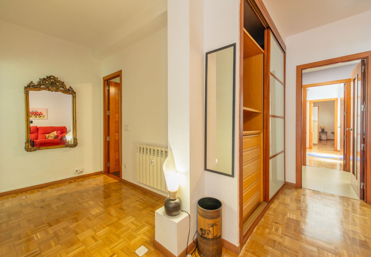 Apartamento en Madrid - Amplio apartamento de tres dormitorios en Arganzuela  VDP17