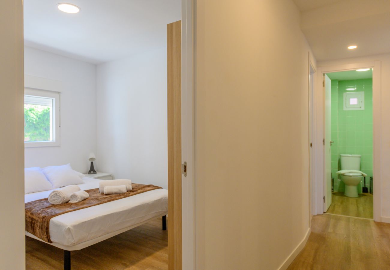 Alquiler por habitaciones en Madrid - Acogedora habitación con cama doble cerca al Polideportivo Los Cantos en Alcorcón SAP35A