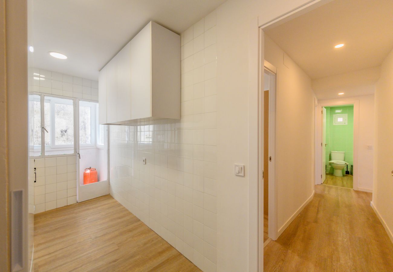 Alquiler por habitaciones en Madrid - Acogedora habitación con cama doble cerca al Polideportivo Los Cantos en Alcorcón SAP35A