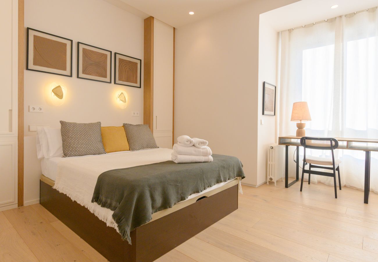 Apartamento en Madrid - Bonito apartamento de dos dormitorios en el Barrio Salamanca VEL37