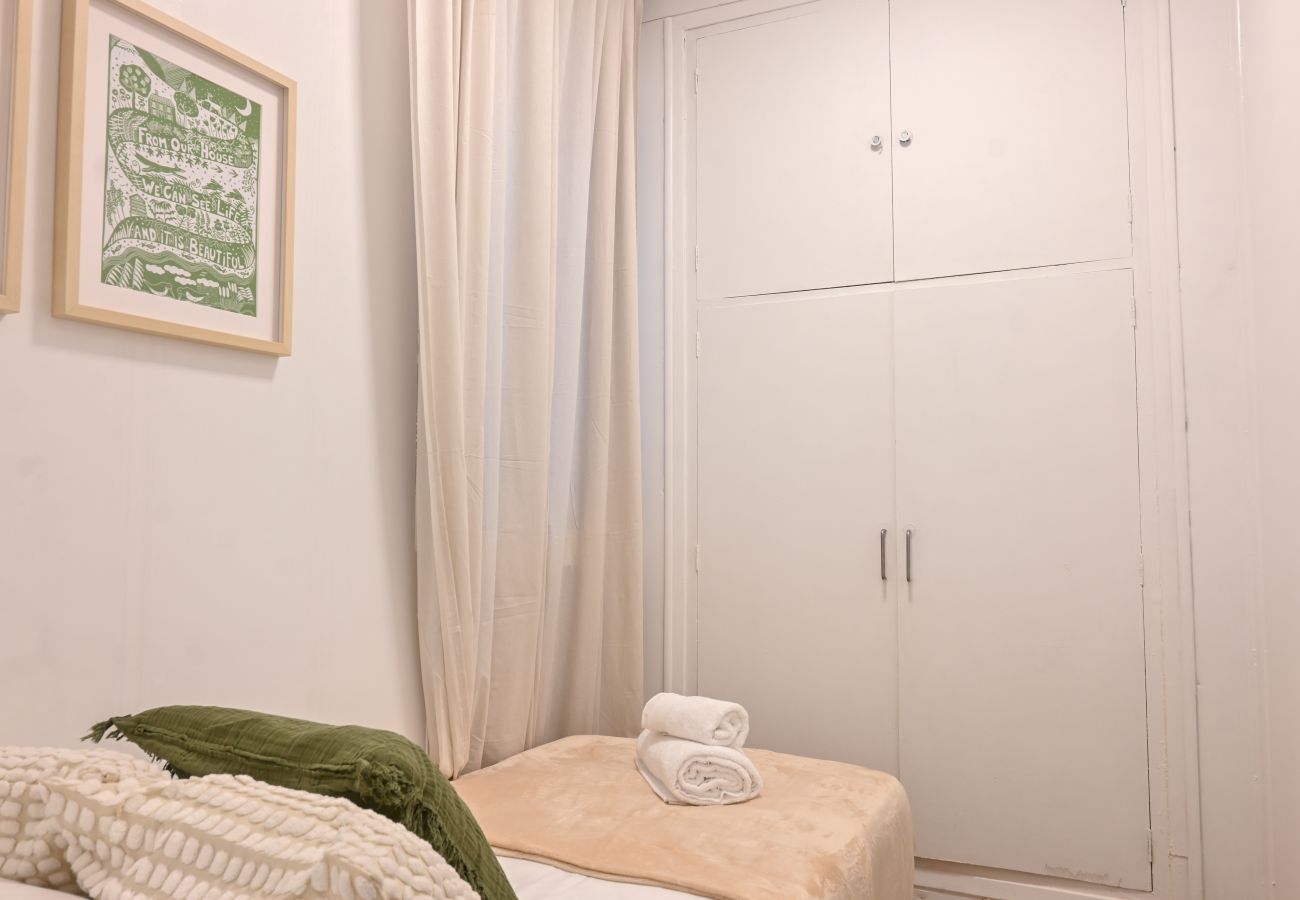 Apartamento en Madrid - Coqueto apartamento de dos dormitorios en la Av. Albufera