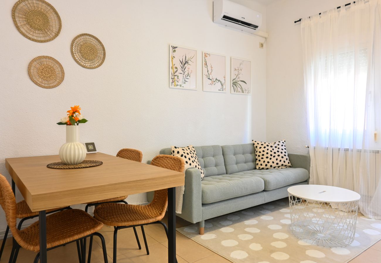 Apartamento en Madrid - Luminoso apartamento de tres dormitorios  