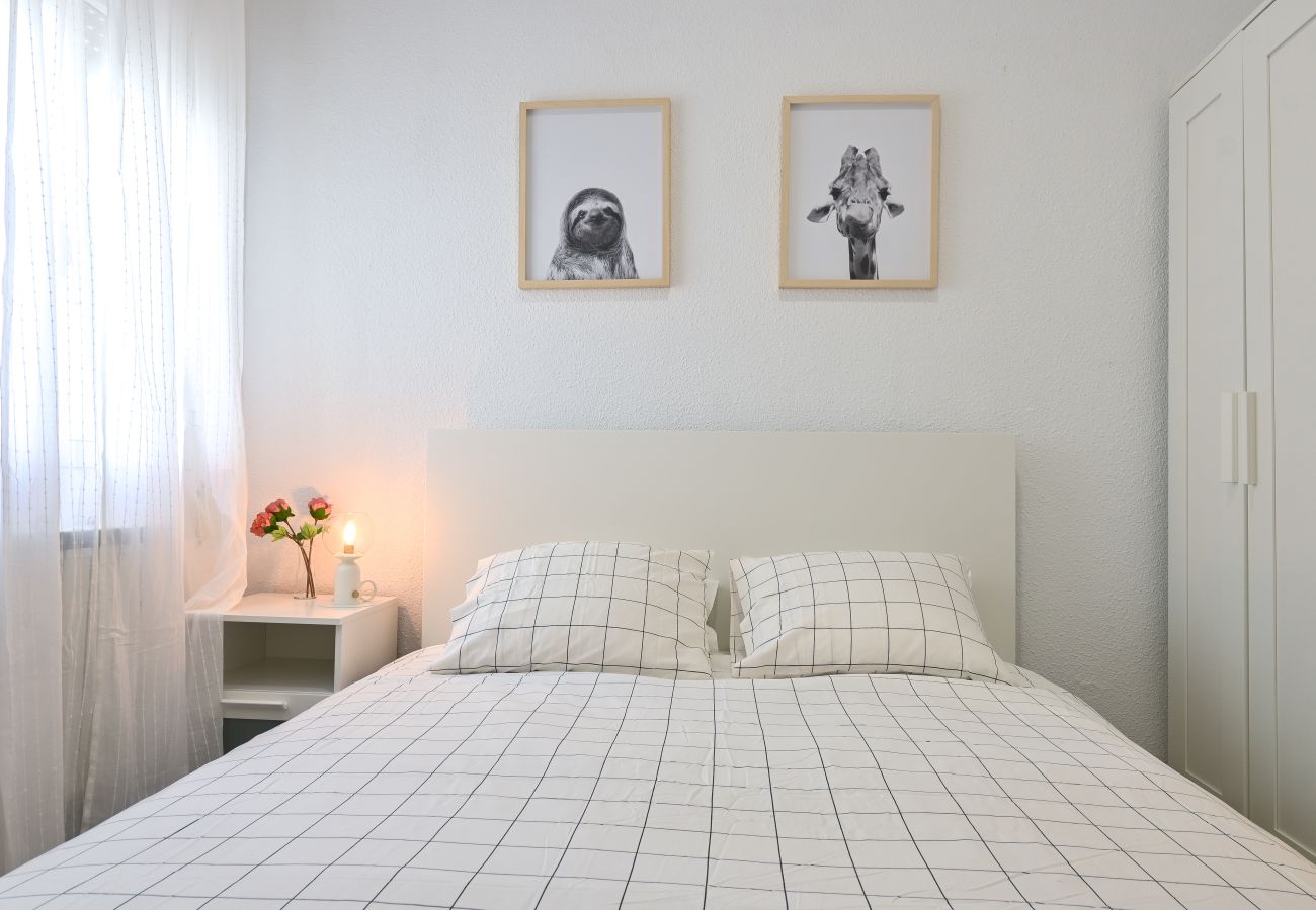 Apartamento en Madrid - Luminoso apartamento de tres dormitorios  