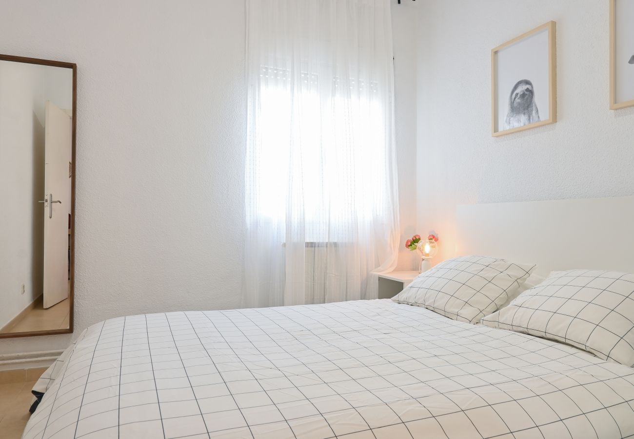 Apartamento en Madrid - Luminoso apartamento de tres dormitorios  