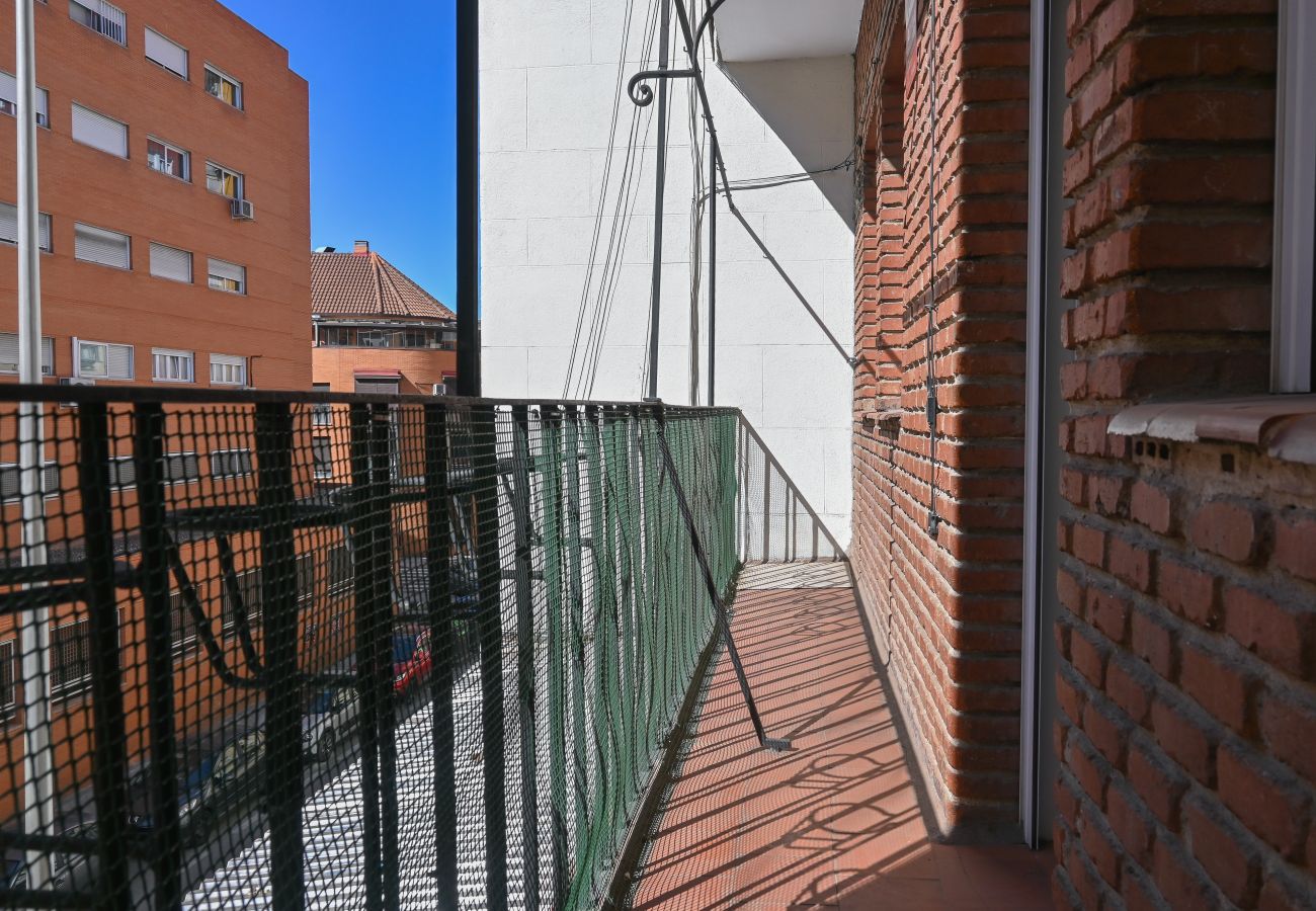 Apartamento en Madrid - Luminoso apartamento de tres dormitorios  