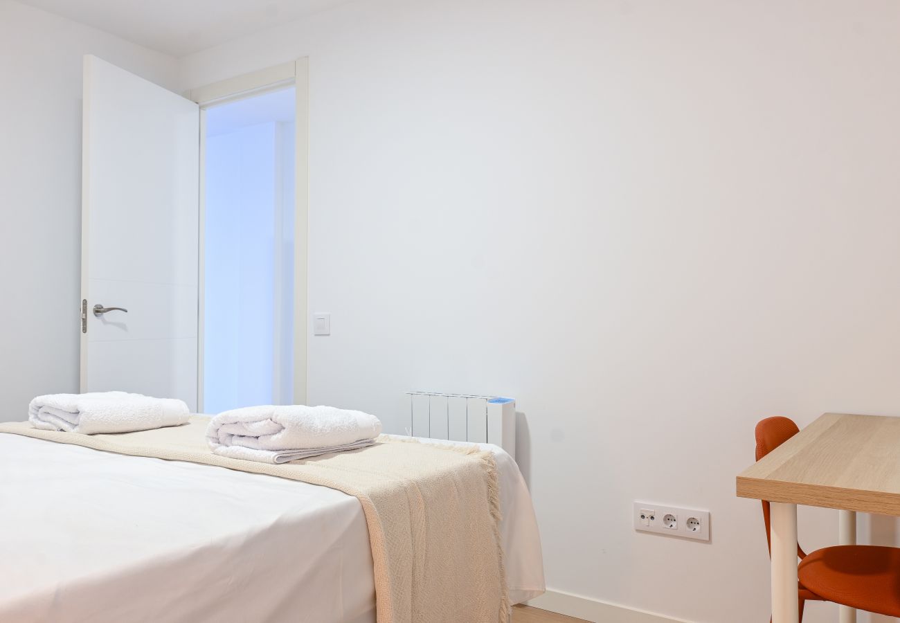 Apartamento en Madrid - Amplio apartamento en Pasaje Virgen de la Alegría 