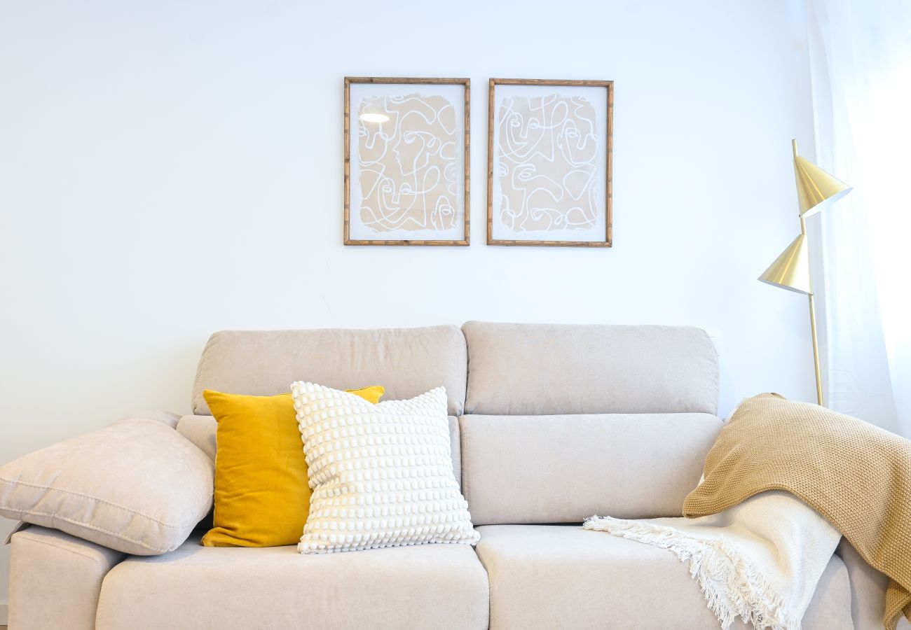 Apartamento en Madrid - Amplio apartamento en Pasaje Virgen de la Alegría 