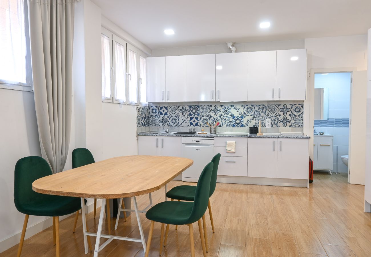 Apartamento en Madrid - M (PFR5)  Coqueto apartamento de dos dormitorios  en el corazón de Madrid