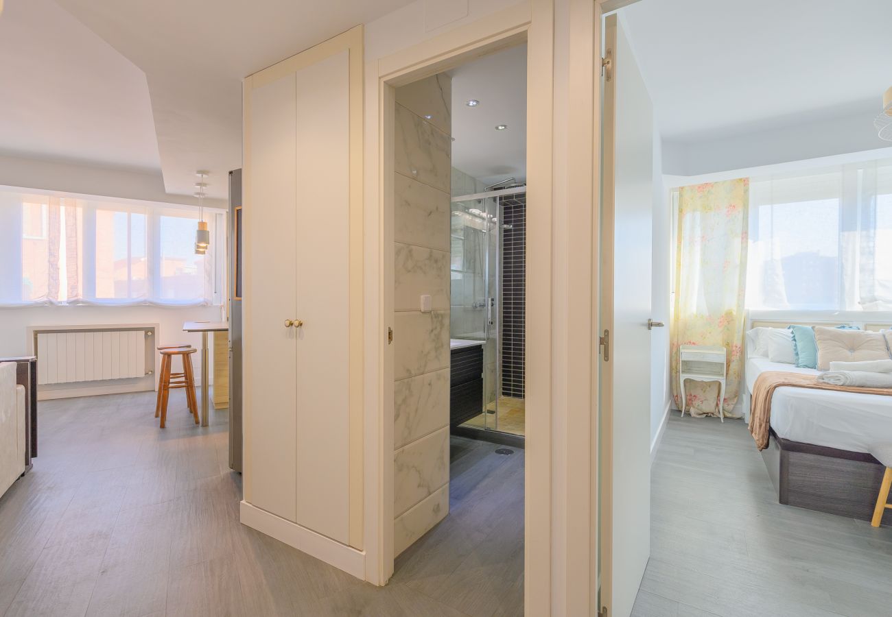 Apartamento en Madrid - Acogedor Apartamento en San Isidro: Confort y Conectividad cerca al Corazón de Madrid ALA68