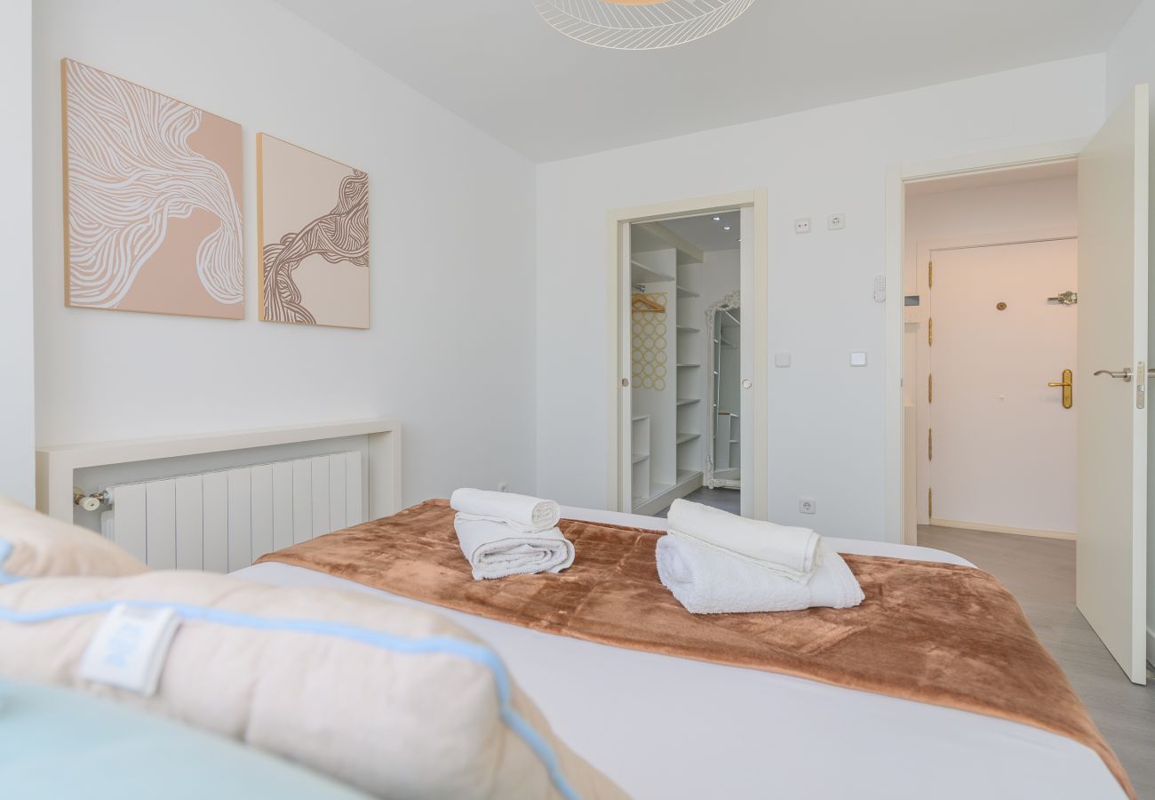 Apartamento en Madrid - Acogedor Apartamento en San Isidro: Confort y Conectividad cerca al Corazón de Madrid ALA68