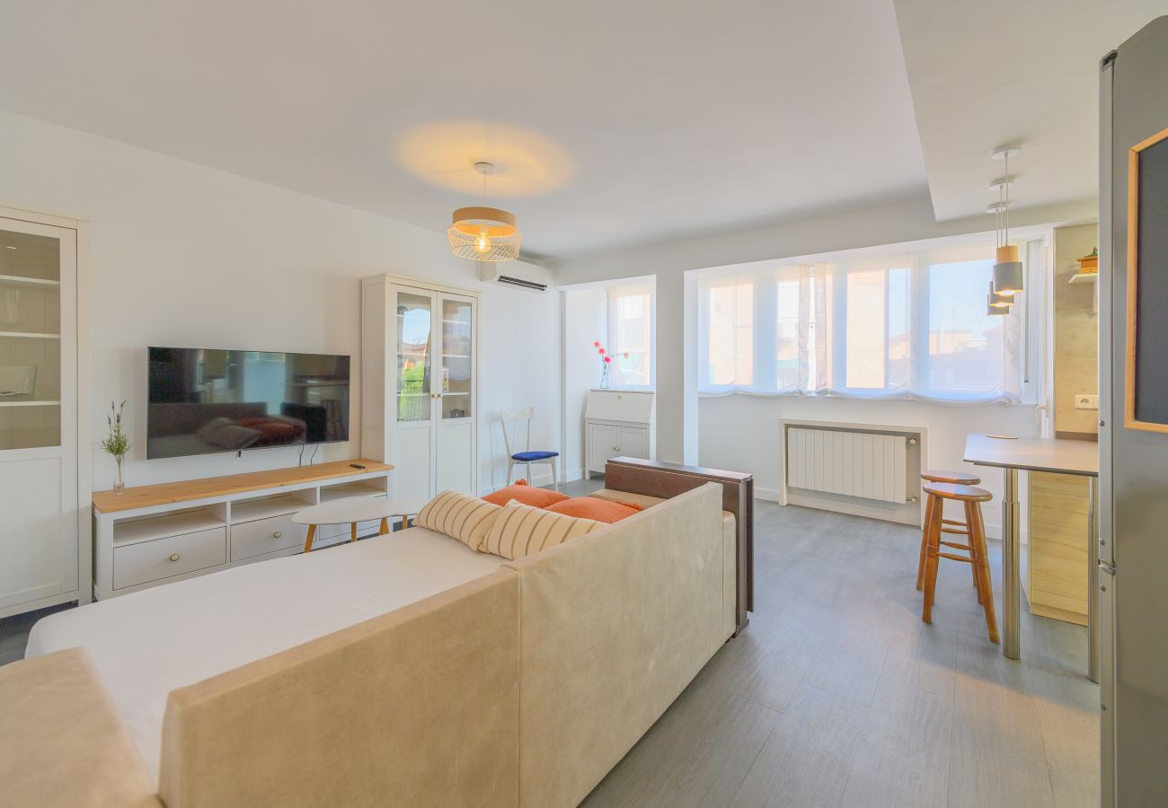 Apartamento en Madrid - Acogedor Apartamento en San Isidro: Confort y Conectividad cerca al Corazón de Madrid ALA68