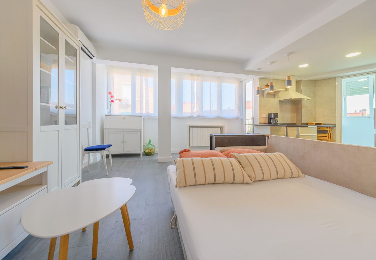 Apartamento en Madrid - Acogedor Apartamento en San Isidro: Confort y Conectividad cerca al Corazón de Madrid ALA68