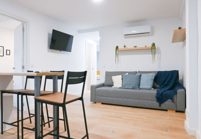 Apartamento en Madrid - Acogedor apartamento  de tres dormitorios  con balcón en Villaverde  