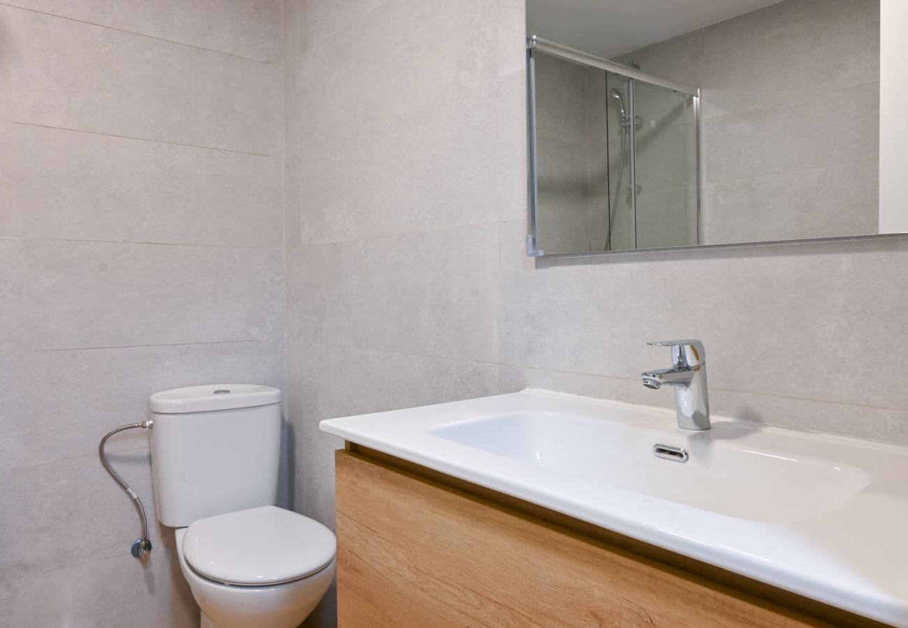 Apartamento en Madrid -  M (VIL27)Acogedor apartamento  de tres dormitorios  con balcón en Villaverde  