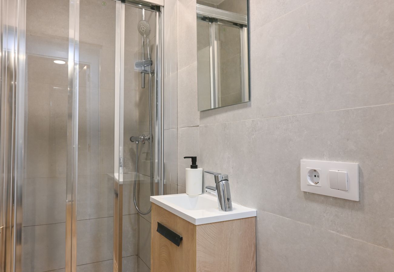 Apartamento en Madrid -  M (VIL27)Acogedor apartamento  de tres dormitorios  con balcón en Villaverde  