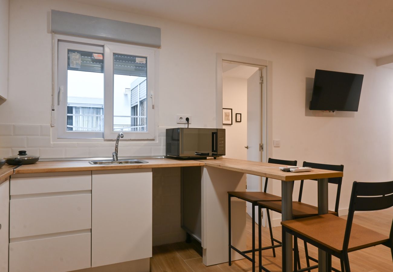 Apartamento en Madrid -  M (VIL27)Acogedor apartamento  de tres dormitorios  con balcón en Villaverde  