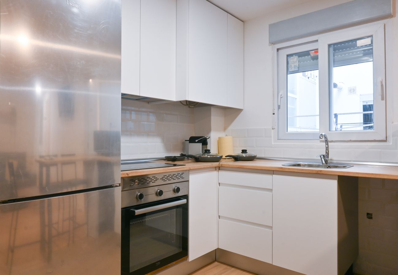 Apartamento en Madrid -  M (VIL27)Acogedor apartamento  de tres dormitorios  con balcón en Villaverde  