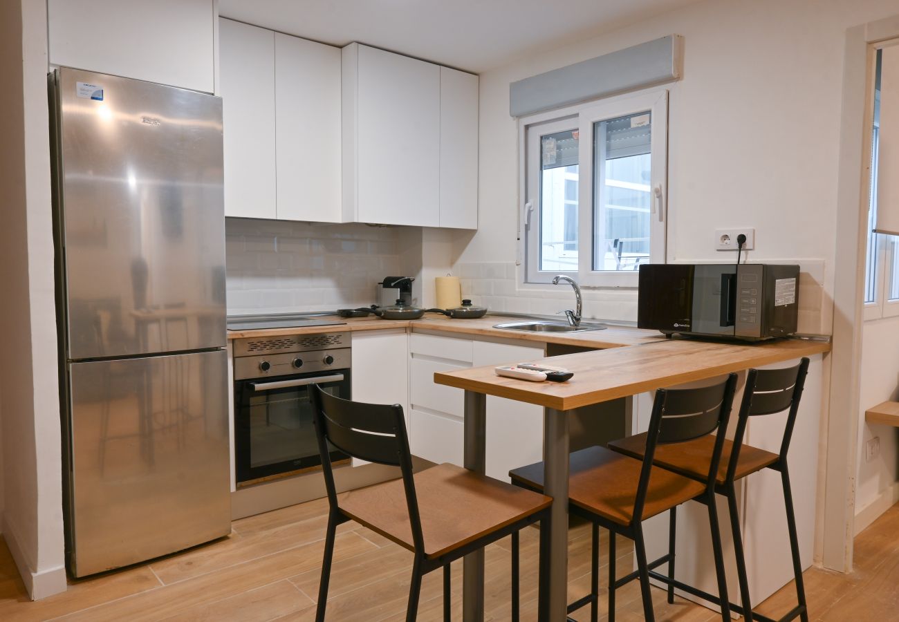 Apartamento en Madrid -  M (VIL27)Acogedor apartamento  de tres dormitorios  con balcón en Villaverde  