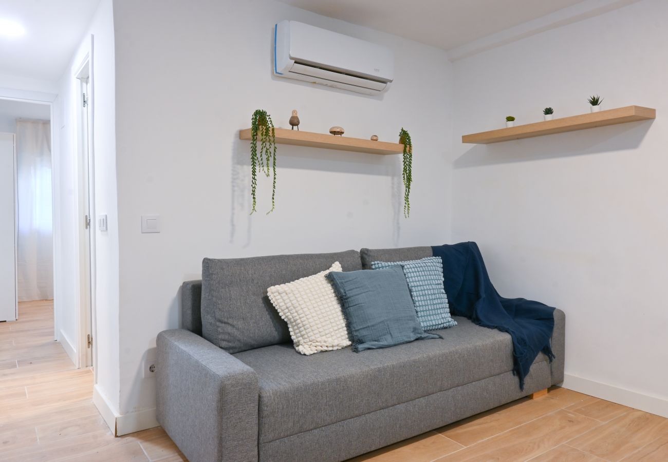 Apartamento en Madrid -  M (VIL27)Acogedor apartamento  de tres dormitorios  con balcón en Villaverde  