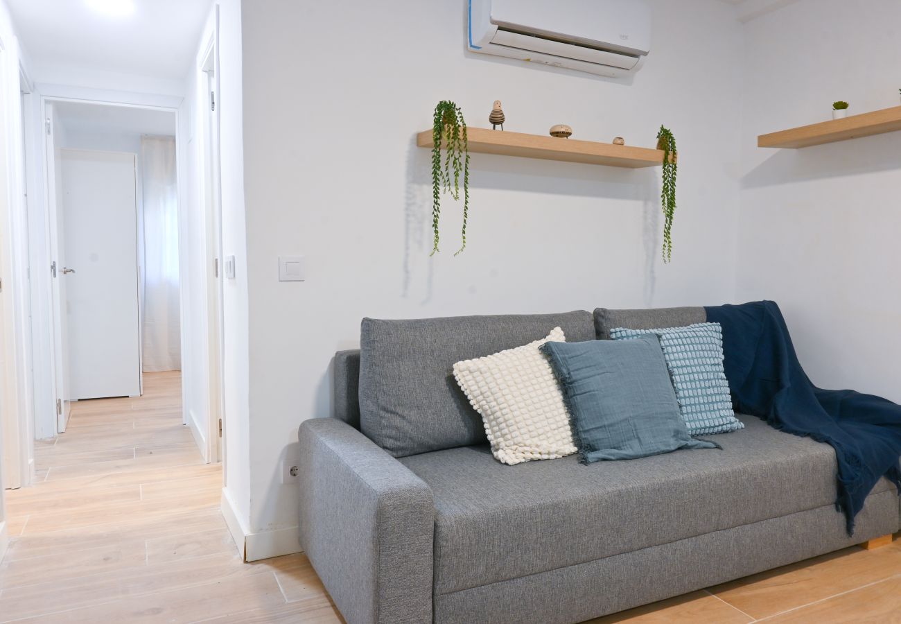 Apartamento en Madrid -  M (VIL27)Acogedor apartamento  de tres dormitorios  con balcón en Villaverde  