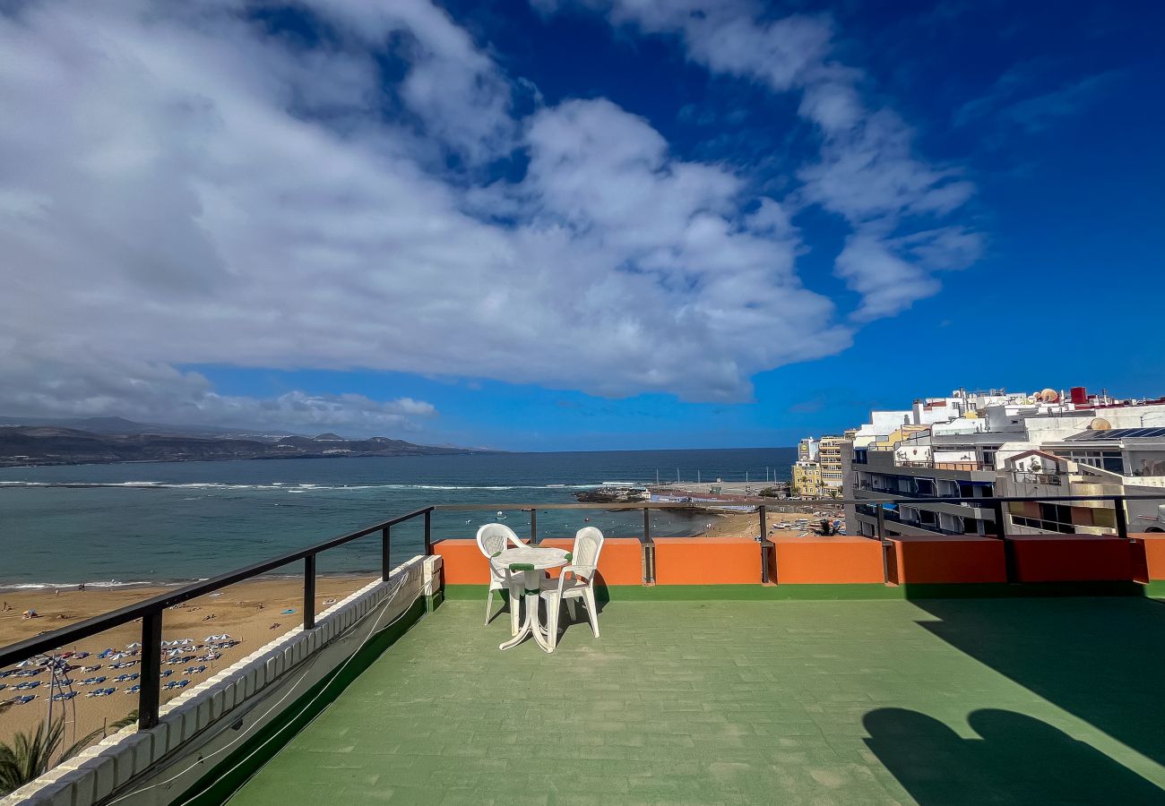 Apartamento en Las Palmas de Gran Canaria - Lightbooking Sagasta Playa a tan solo 10 metros de la playa de las Canteras