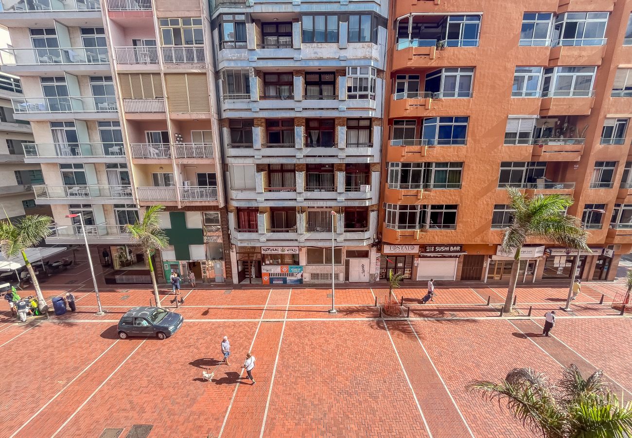 Apartamento en Las Palmas de Gran Canaria - Lightbooking Sagasta Playa a tan solo 10 metros de la playa de las Canteras