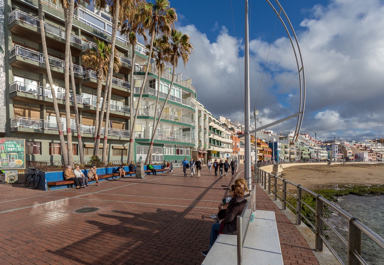 Apartamento en Las Palmas de Gran Canaria - Lightbooking Sagasta Playa a tan solo 10 metros de la playa de las Canteras