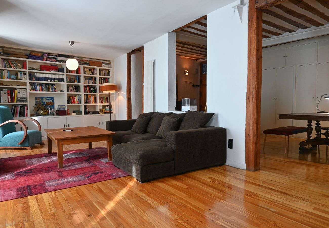 Apartamento en Madrid - Magnifica vivienda con balcones a pocos minutos del Centro de Madrid M (AMA23)