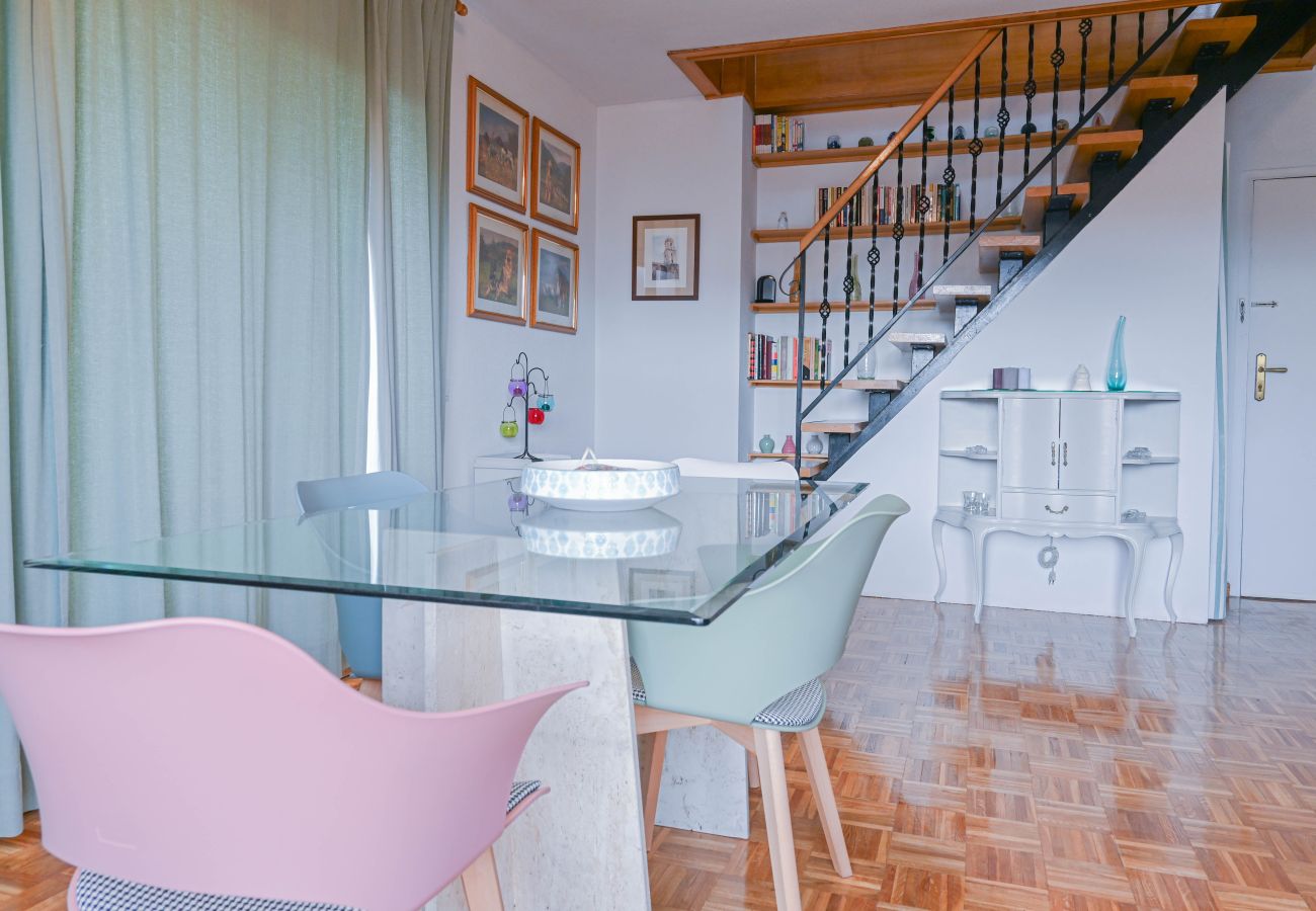 Apartamento en Madrid -  Dúplex Ático con Espectaculares Vistas al Parque en Tetuán