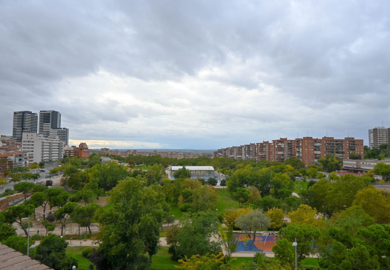 Apartamento en Madrid -  Dúplex Ático con Espectaculares Vistas al Parque en Tetuán