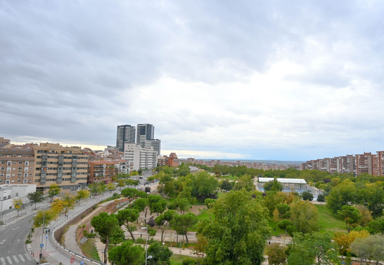 Apartamento en Madrid -  Dúplex Ático con Espectaculares Vistas al Parque en Tetuán