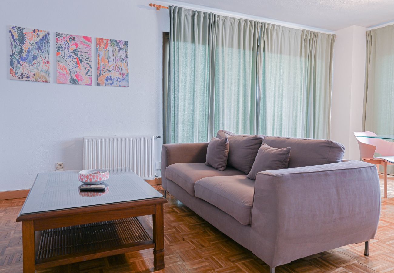 Apartamento en Madrid -  Dúplex Ático con Espectaculares Vistas al Parque en Tetuán