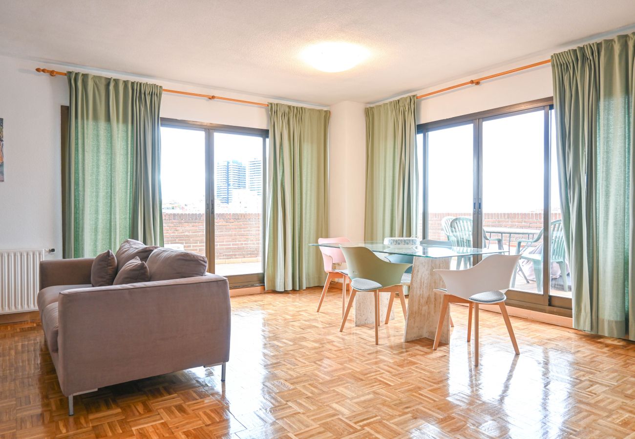 Apartamento en Madrid -  Dúplex Ático con Espectaculares Vistas al Parque en Tetuán