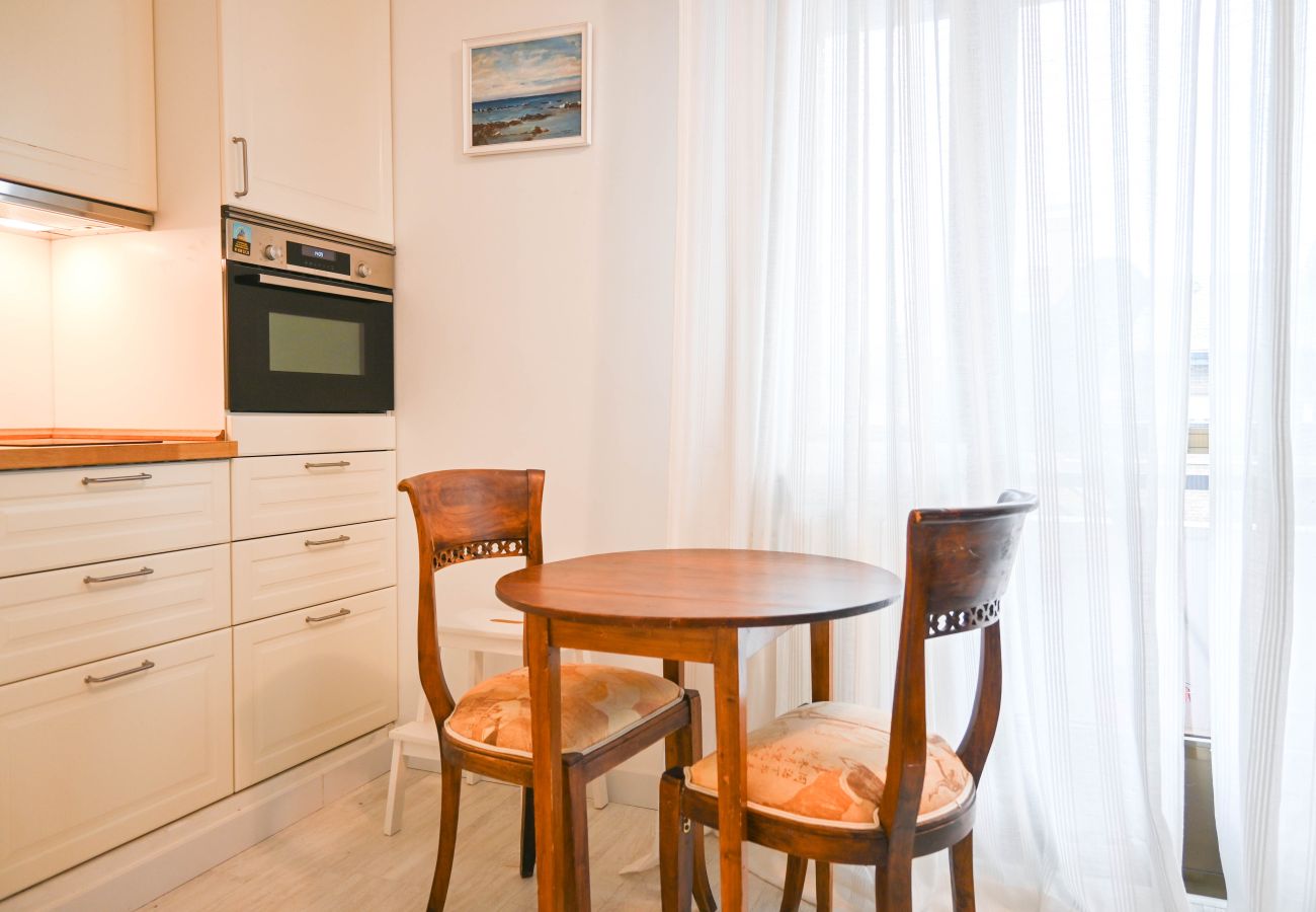 Apartamento en Alcobendas -  Vivienda Ideal: Espacio Acogedor en Alcobendas con Terraza Privada