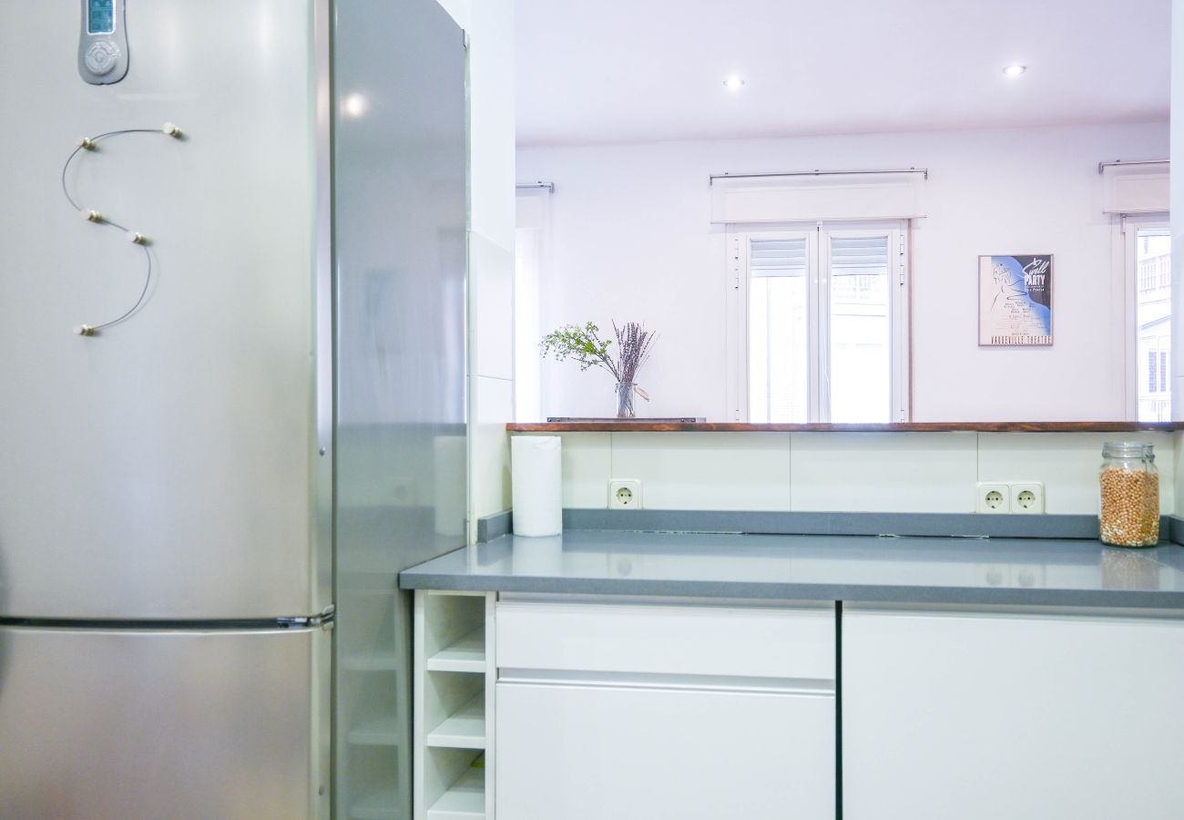 Apartamento en Madrid - Elegante Apartamento con Balcones en el Corazón del Barrio de Salamanca