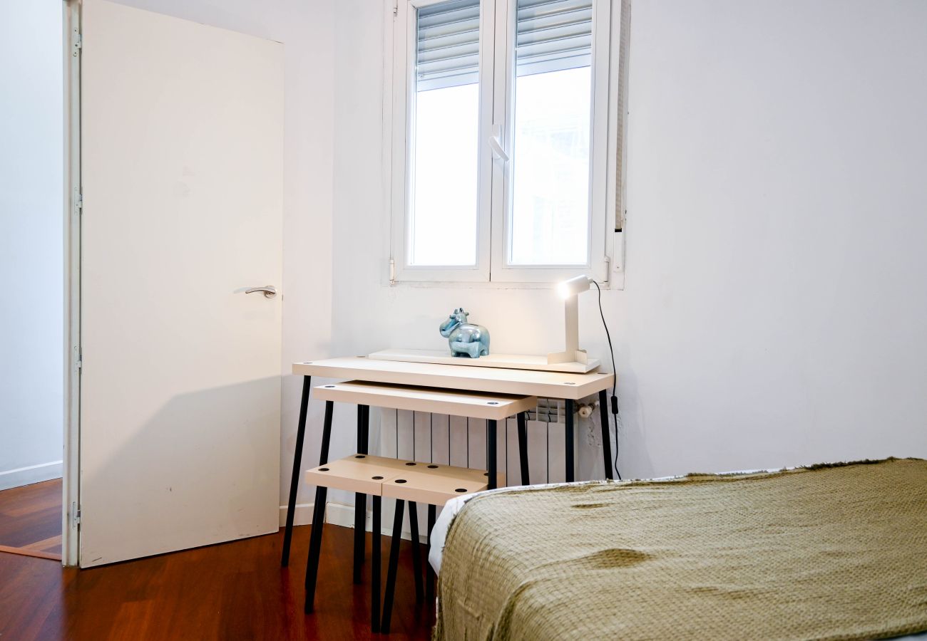 Apartamento en Madrid - Elegante Apartamento con Balcones en el Corazón del Barrio de Salamanca