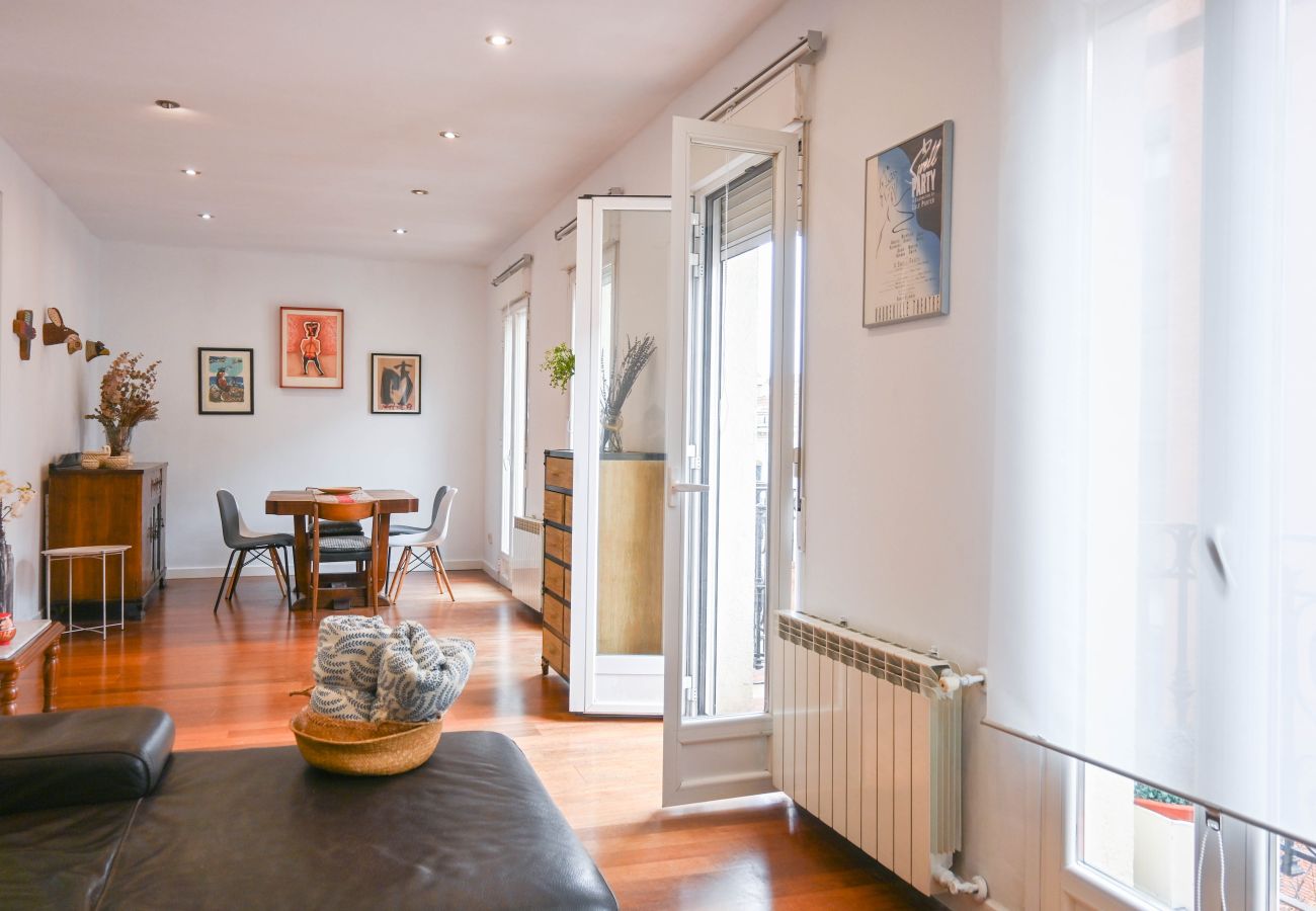 Apartamento en Madrid - Elegante Apartamento con Balcones en el Corazón del Barrio de Salamanca