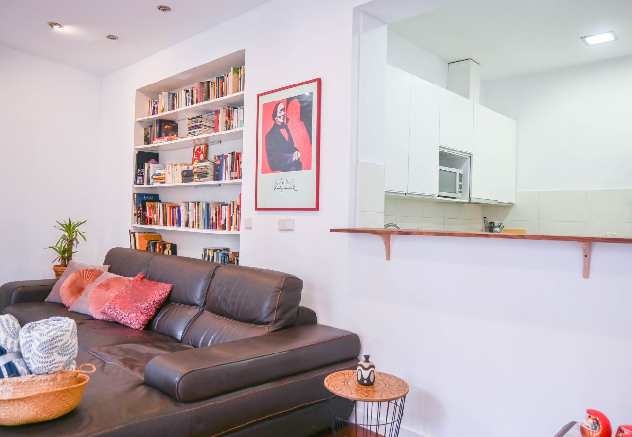 Apartamento en Madrid - Elegante Apartamento con Balcones en el Corazón del Barrio de Salamanca