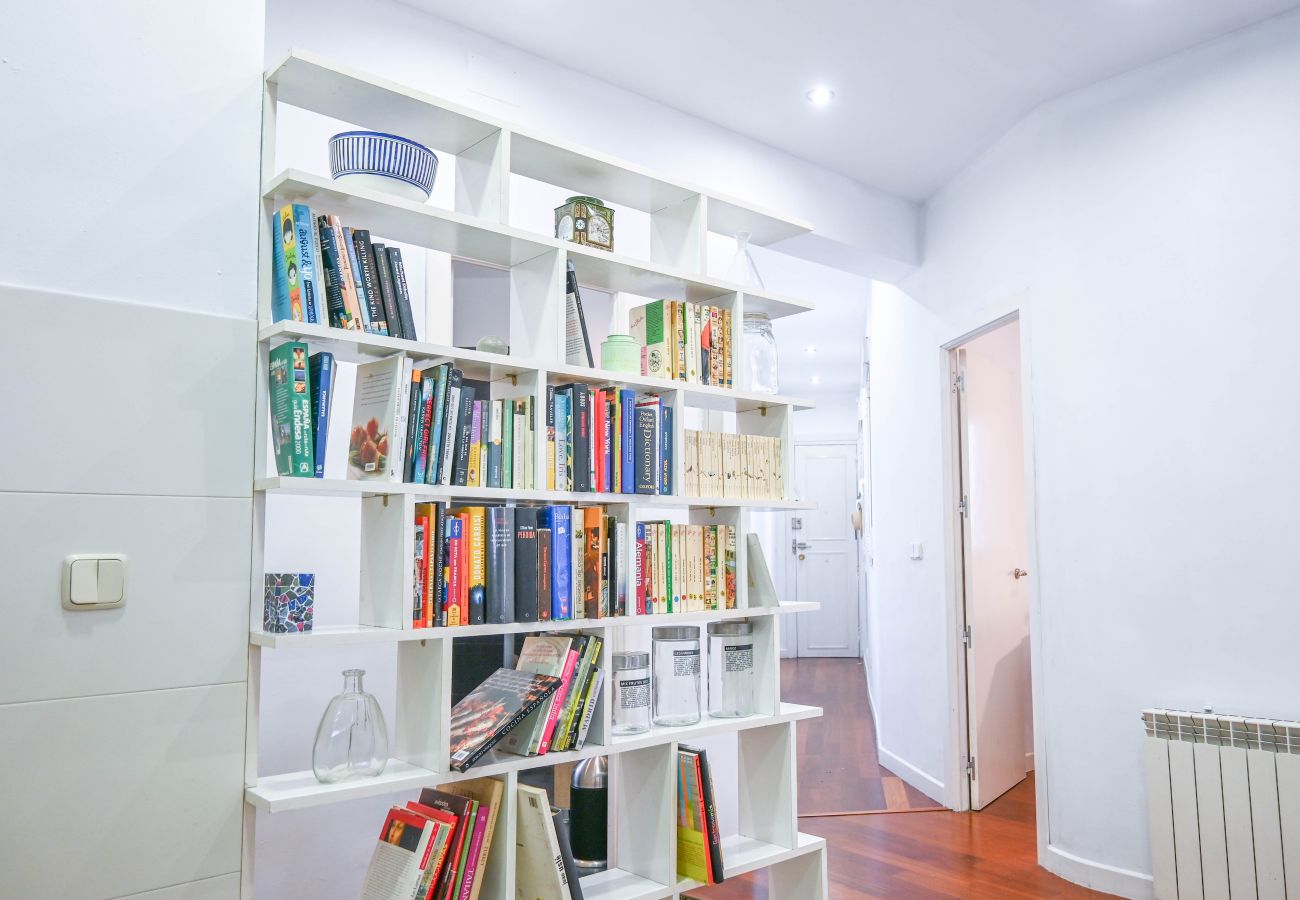 Apartamento en Madrid - Elegante Apartamento con Balcones en el Corazón del Barrio de Salamanca