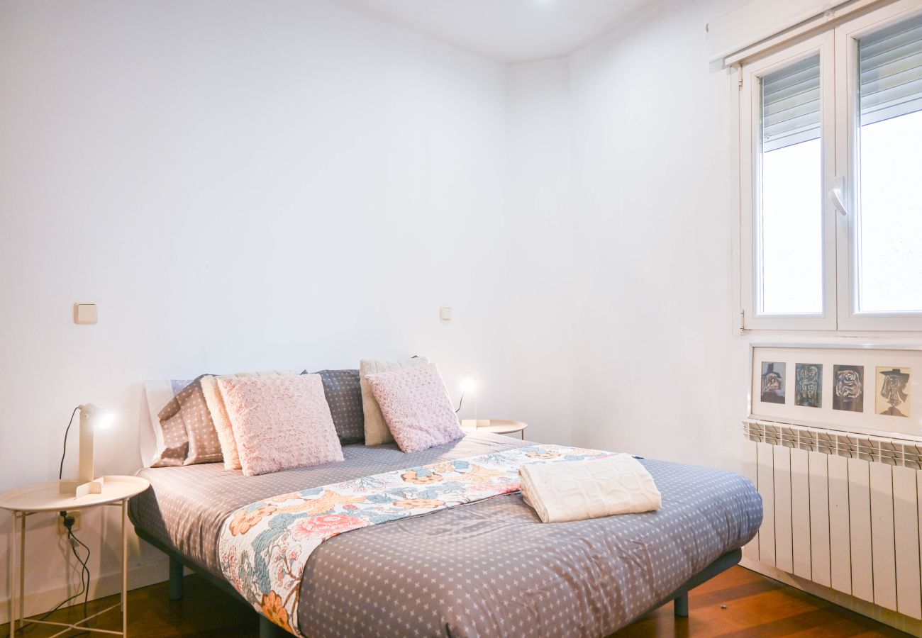 Apartamento en Madrid - Elegante Apartamento con Balcones en el Corazón del Barrio de Salamanca