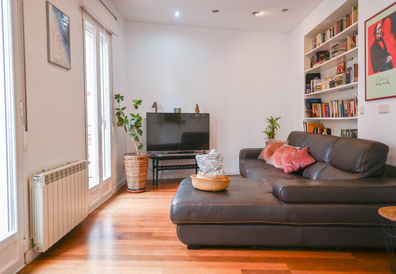 Apartamento en Madrid - Elegante Apartamento con Balcones en el Corazón del Barrio de Salamanca