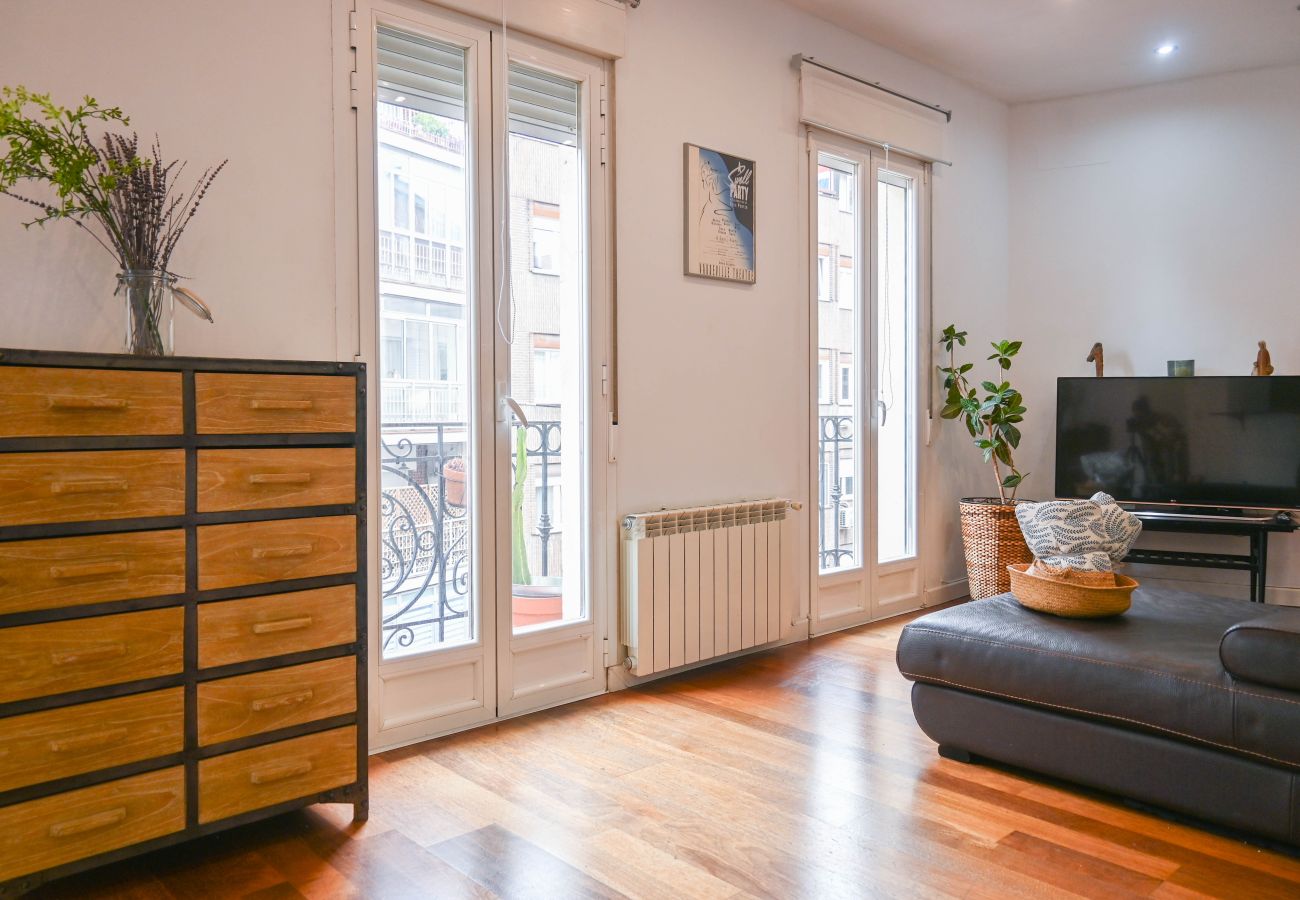 Apartamento en Madrid - Elegante Apartamento con Balcones en el Corazón del Barrio de Salamanca