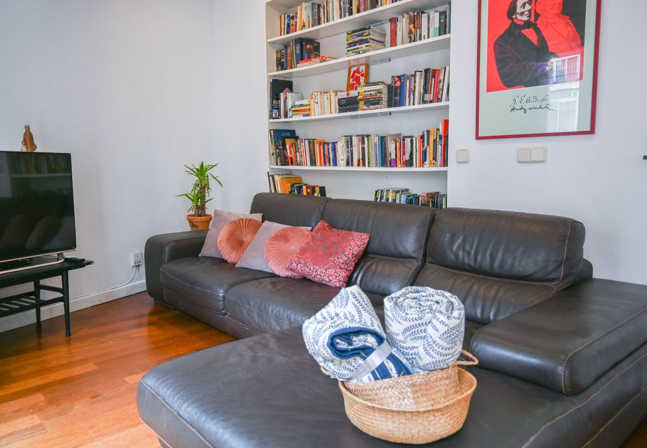 Apartamento en Madrid - Elegante Apartamento con Balcones en el Corazón del Barrio de Salamanca