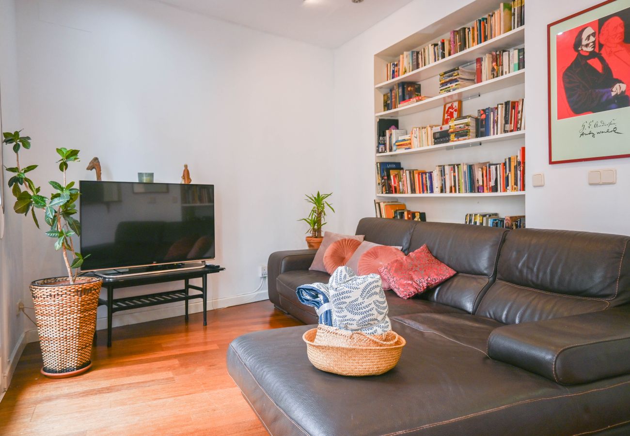 Apartamento en Madrid - Elegante Apartamento con Balcones en el Corazón del Barrio de Salamanca