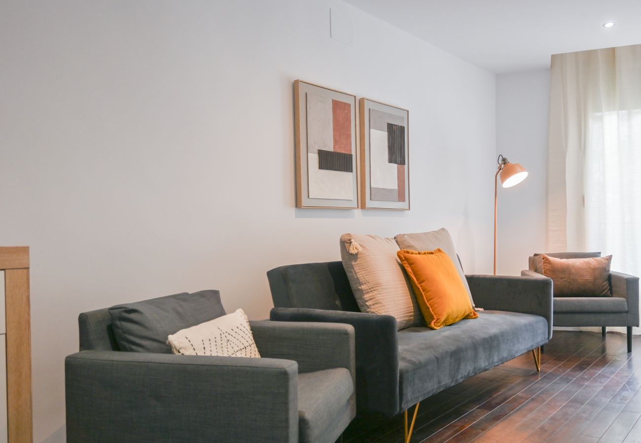 Apartamento en Madrid - M (SEN169) Amplio Apartamento con Balcón en Calle Santa Engracia, Chamberí  