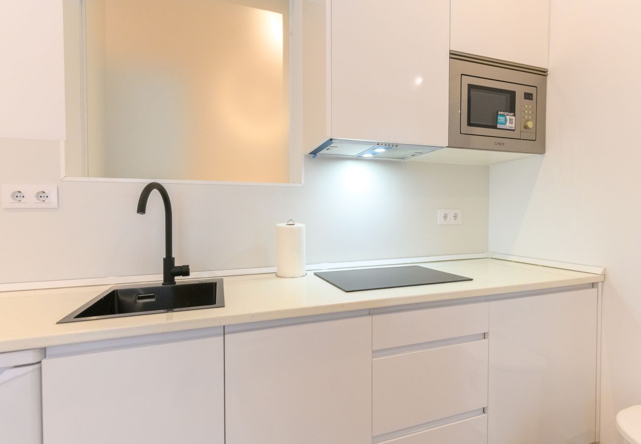 Apartamento en Madrid - M (FEI7) Elegancia y Confort en el Corazón de Chamberí: Apartamento Dúplex con Sótano Privado y Estilo Único