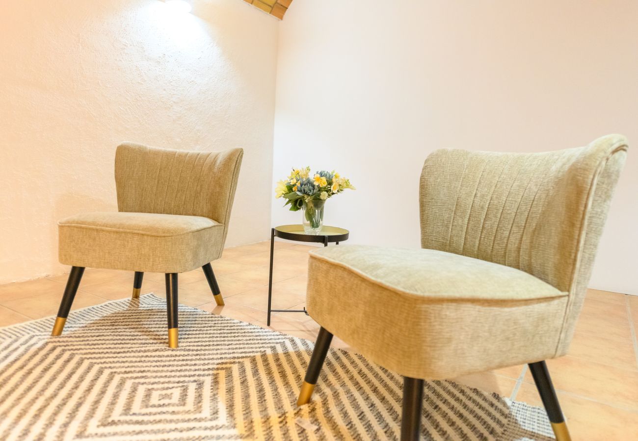 Apartamento en Madrid - M (FEI7) Elegancia y Confort en el Corazón de Chamberí: Apartamento Dúplex con Sótano Privado y Estilo Único