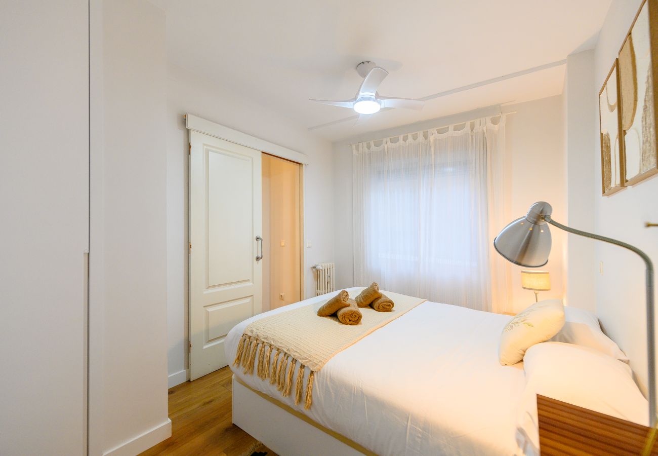 Apartamento en Madrid - Apartamento Luminoso con Balcón en el Corazón de Moncloa