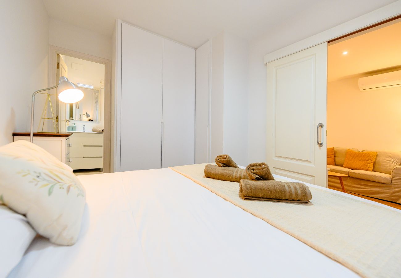 Apartamento en Madrid - Apartamento Luminoso con Balcón en el Corazón de Moncloa