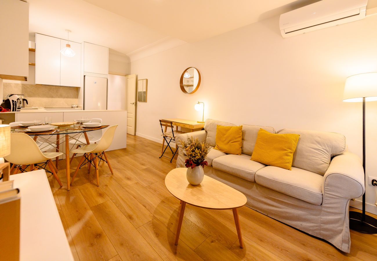 Apartamento en Madrid - Apartamento Luminoso con Balcón en el Corazón de Moncloa